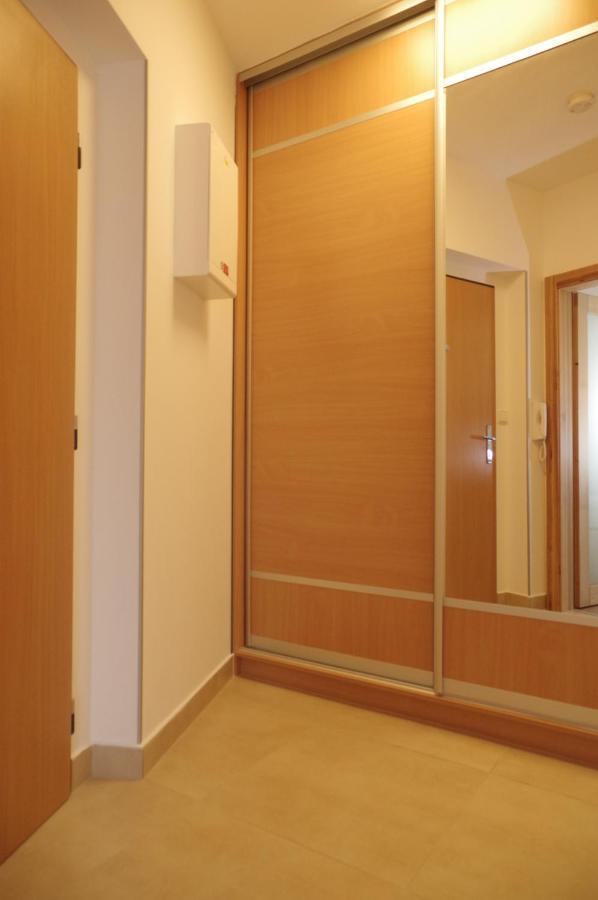 דירה Apartma 11 *